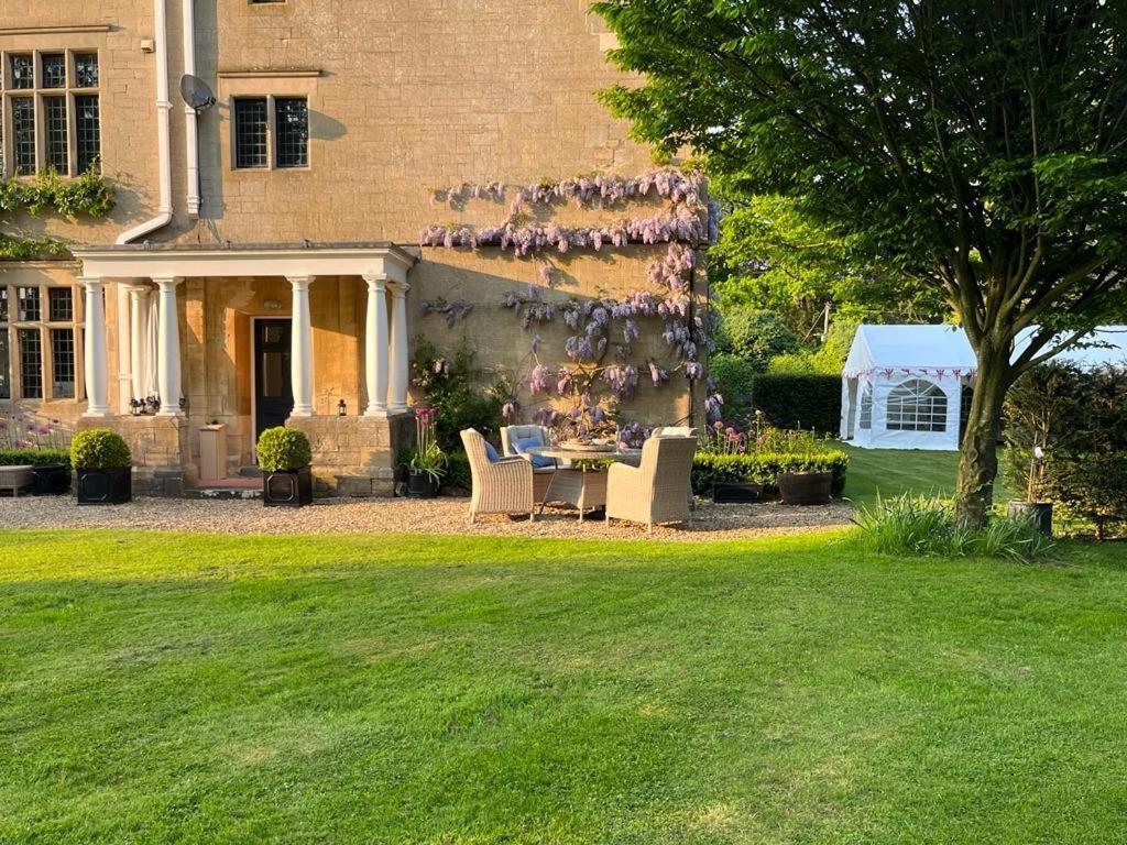 Parsonage House, Badminton Bed & Breakfast Great Badminton Exterior photo